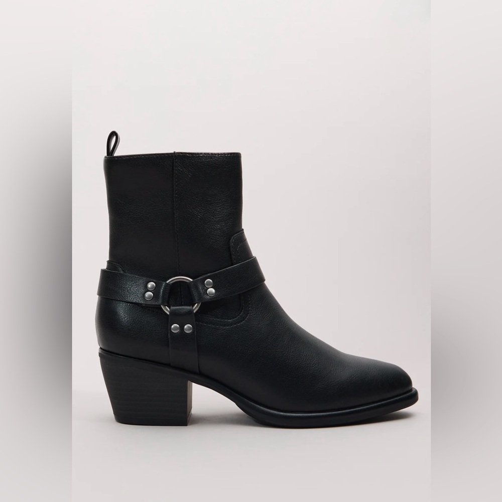 Altar’d State Dawn Black Buckle Boot size 7 - Picture 2 of 4